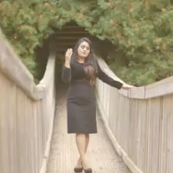 Black velvet classy dress - Picture 7 of 8